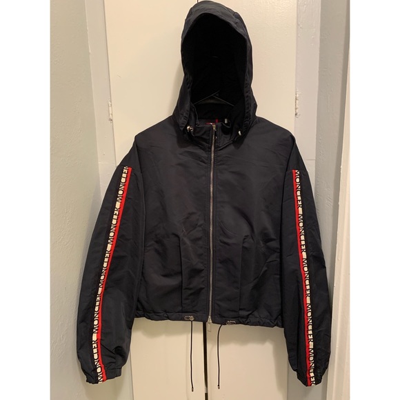 Moncler authentic windbreaker coat NWT - Picture 2 of 8